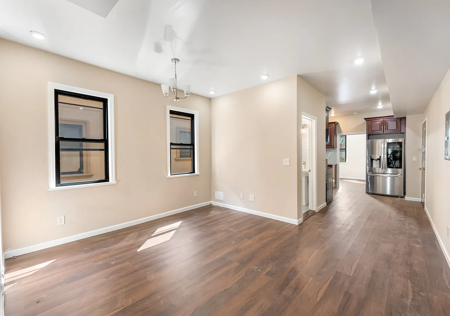 3 bed, $2,400 — Photo 4