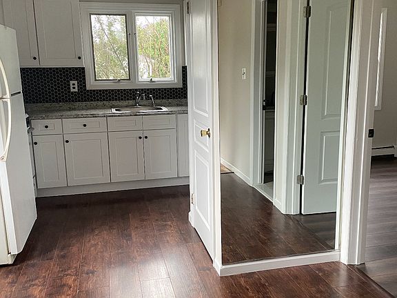 3rd image of 18 Sylvan Ct #1