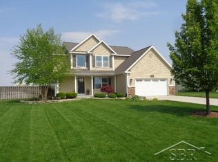 3678 Coachmans Ridge Dr, Saginaw, MI 48603