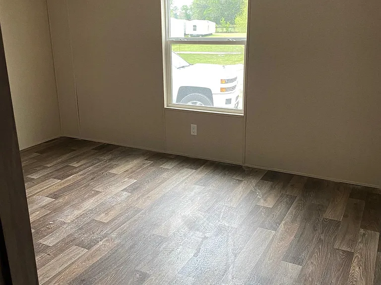 7338 E Highway 135 — Photo 13