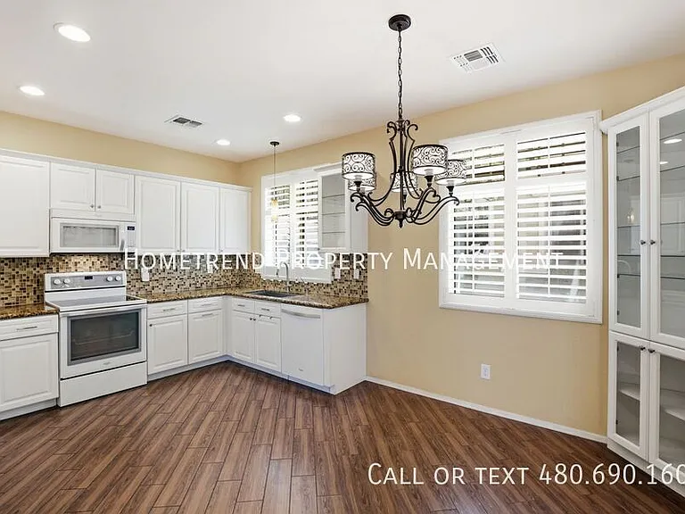 2535 E Vermont Dr — Photo 21