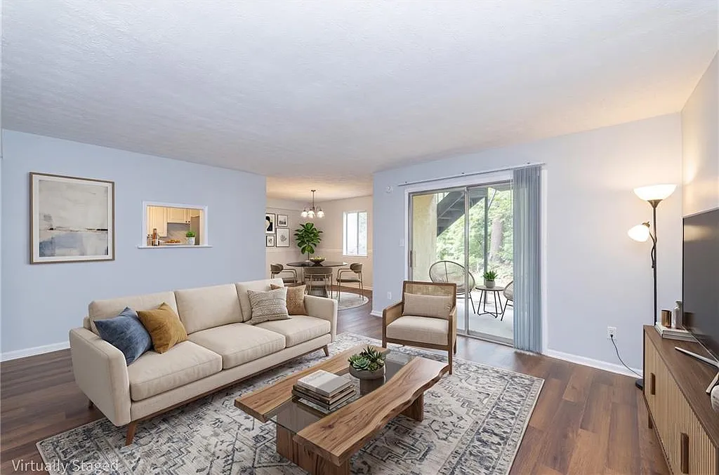 2 bed, 1.0 bath, 1040 sqft, $1,495 — Photo 1