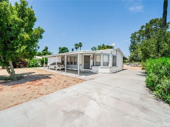 19384 El Rivino Rd, Riverside, CA 92509