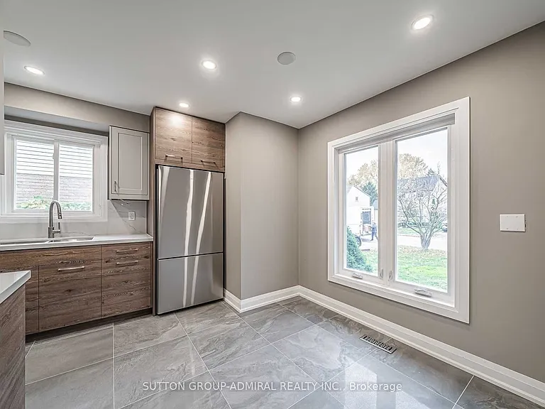 23 Springburn Cres — Photo 4