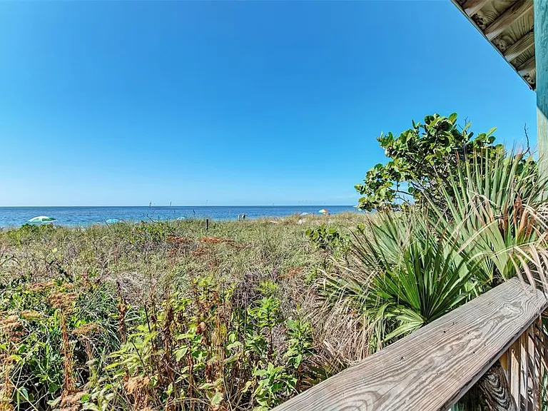 12165 Gulfstream Blvd — Photo 34