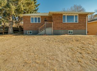 1300 Sunset Dr, Mandan, ND 58554