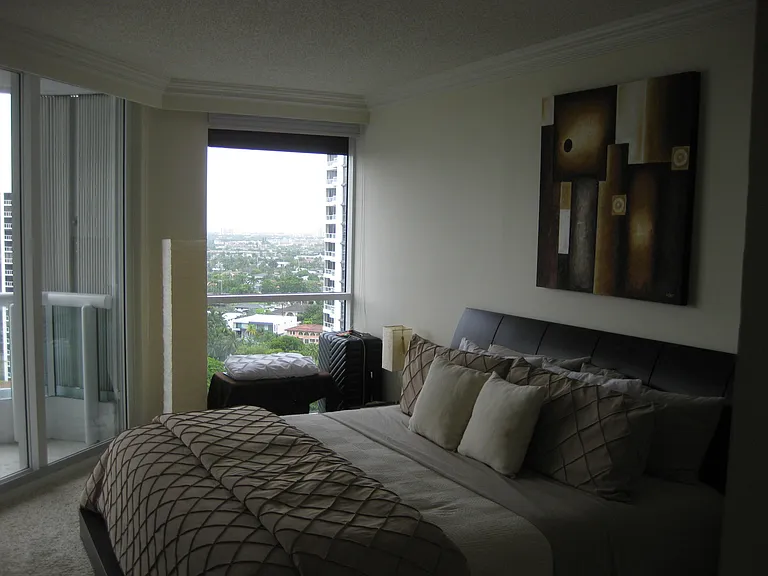 21055 Yacht Club Dr #1804 — Photo 11
