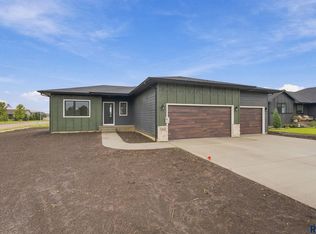1201 N Poplar Ave, Tea, SD 57064