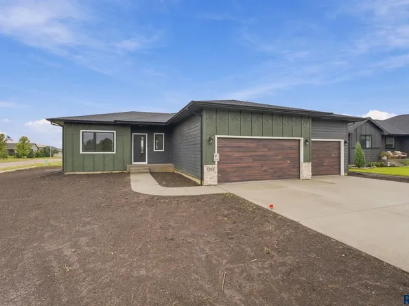 1201 N Poplar Ave, Tea, SD 57064