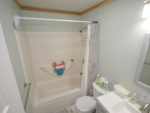 4th image of 5571 Brook Dr