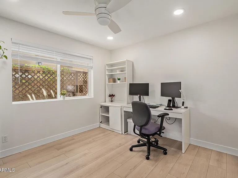 1347 W Lobo Ave — Photo 24