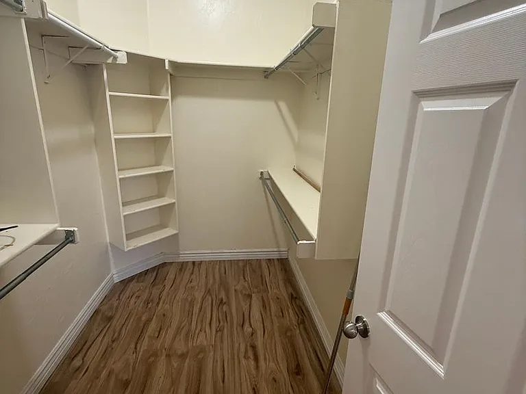 1704 Dorothy Dr — Photo 9