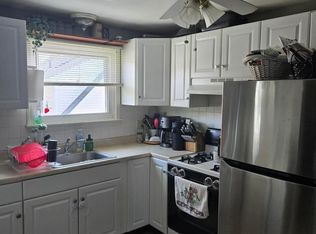 195 School St APT 2, Hamden, CT 06518