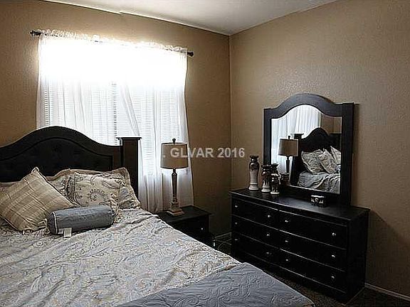 4th image of 1721 Splinter Rock Way