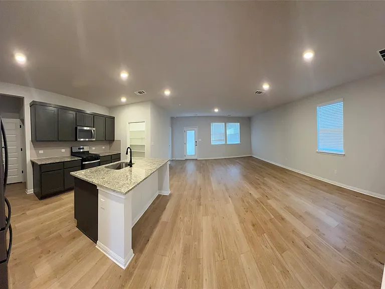139 Gullivers Dr — Photo 7