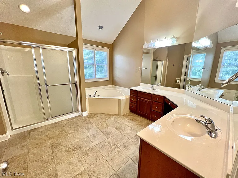 12341 Paddock Cir — Photo 17