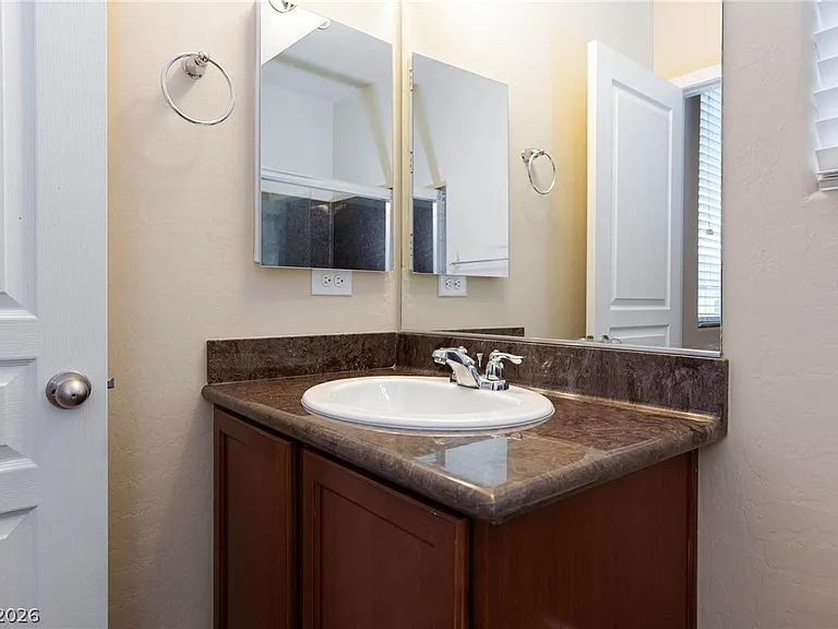 10956 Hunting Hawk Rd — Photo 39