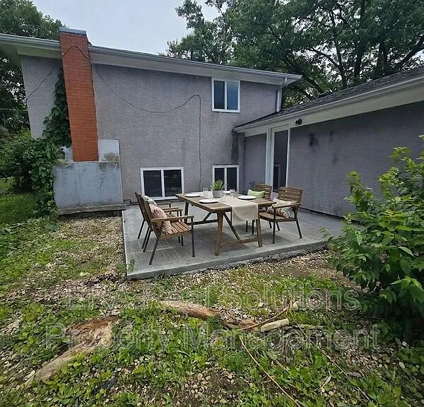 2564 Maybury Rd — Photo 6