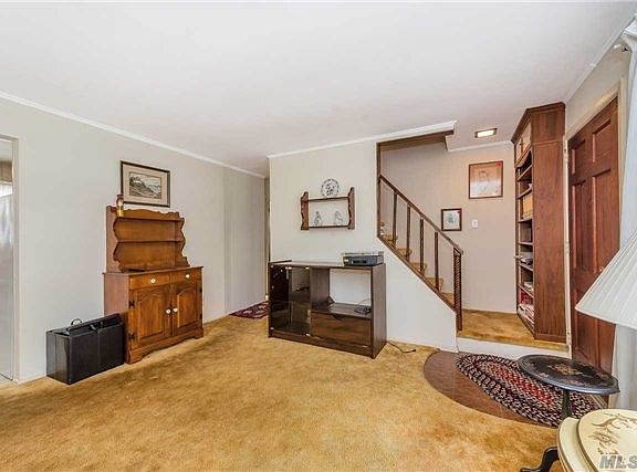 3rd image of 176 Claremont St