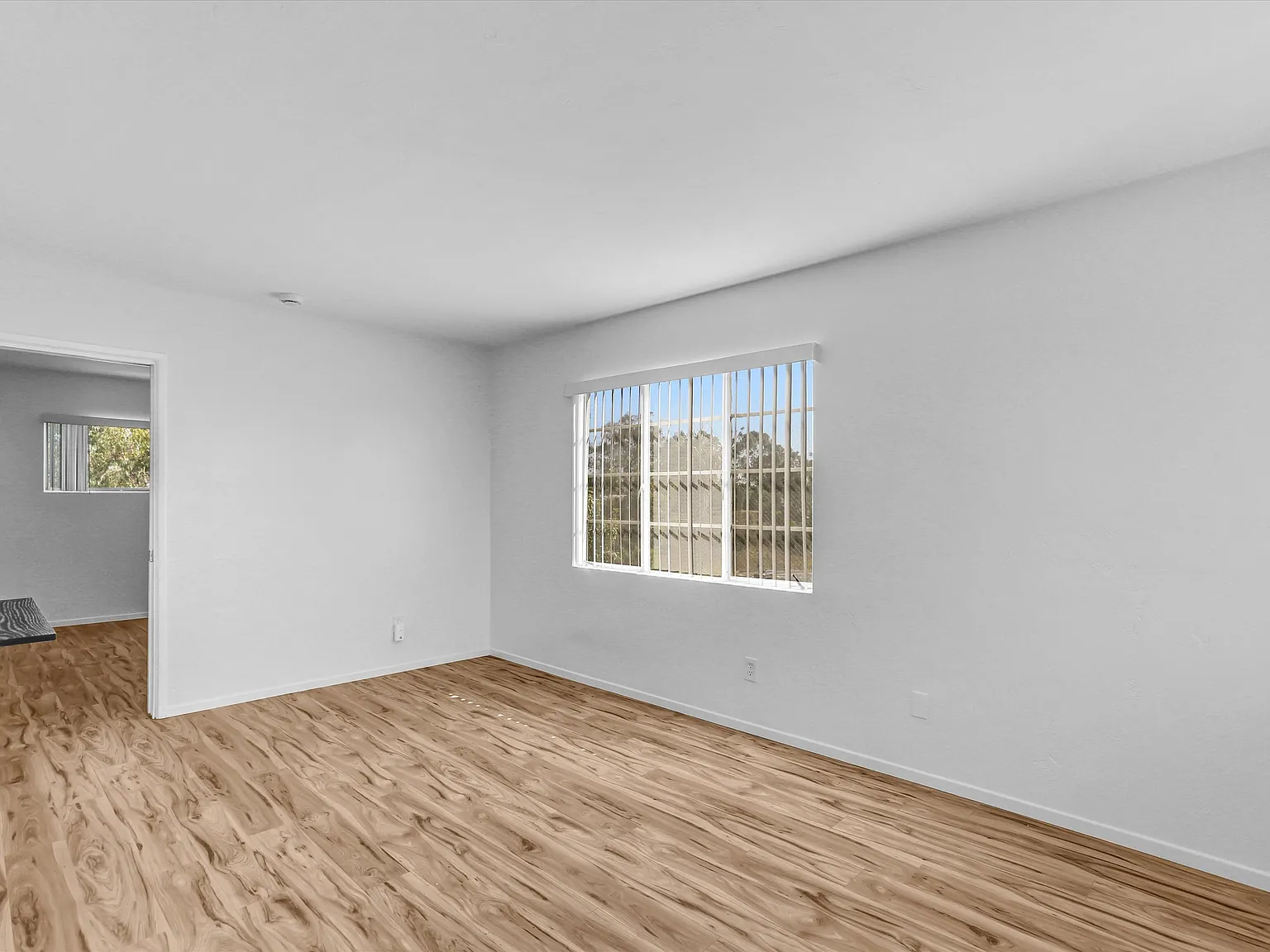 1 bed, 460 sqft, $1,900 — Photo 2
