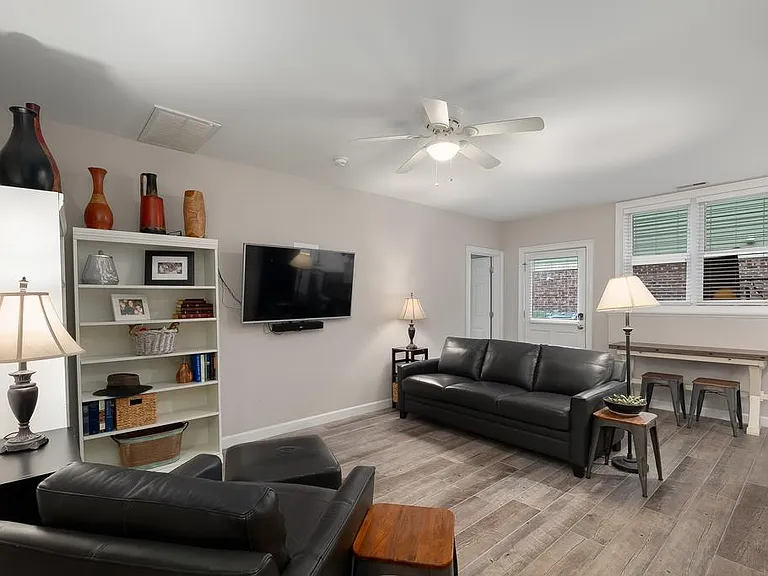723 S Boylan Ave #101 — Photo 1