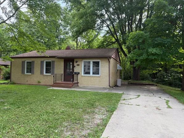 115 Main St, Oglesby, IL 61348