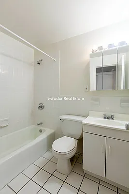 Rented by Mirador Real Estate | media 30