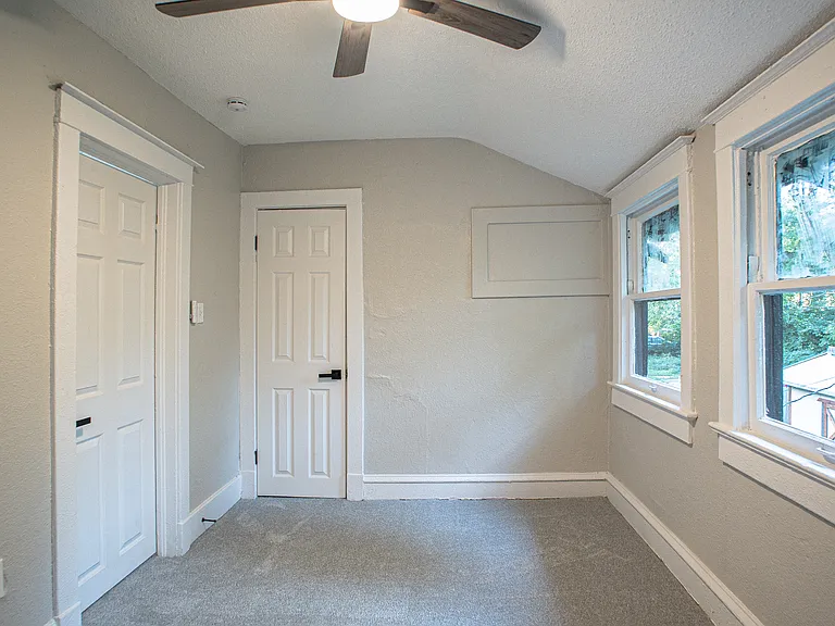 3417 Bellefontaine St — Photo 20