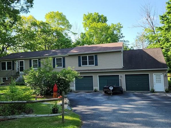 2 Acorn Dr