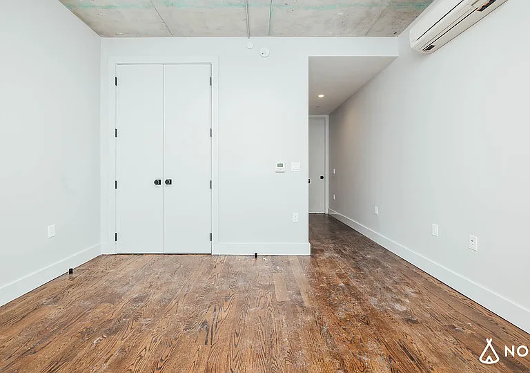 31-19 37th Ave #2A — Photo 12