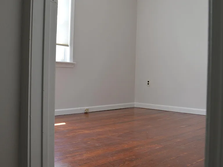 18-20 Somerville Rd #1 — Photo 14