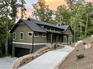 93 Village Pointe Ln, Asheville, NC 28803