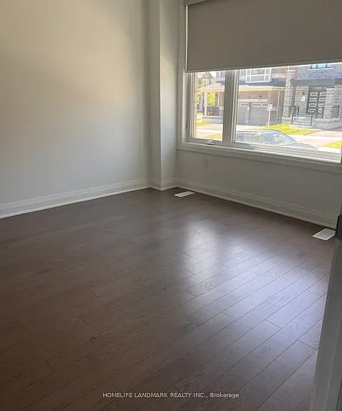 7 Wisla Ave — Photo 1