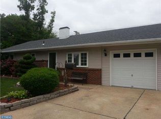 811 Glenmar Rd, Fairless Hills, PA 19030