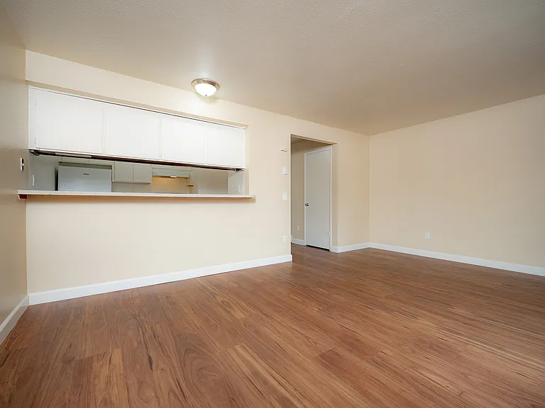 214 Cypress #3 living3
