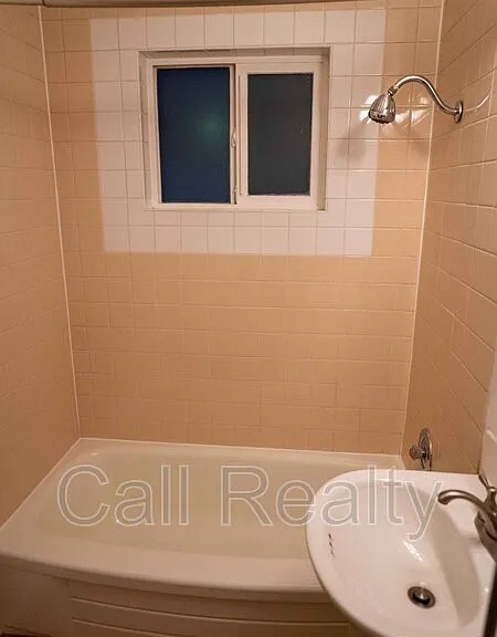 5223 N Crestline St — Photo 8