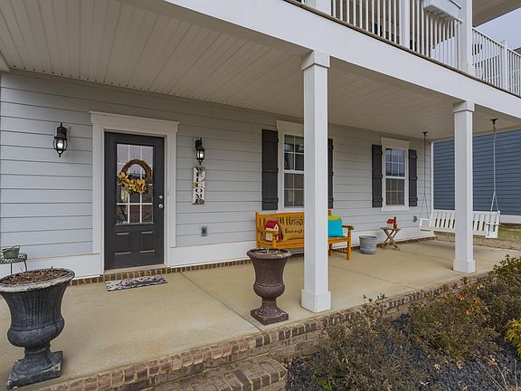 3rd image of 1115 Westlawn Blvd