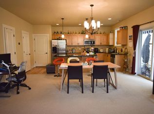 274 SW 203rd Ter, Beaverton, OR 97006