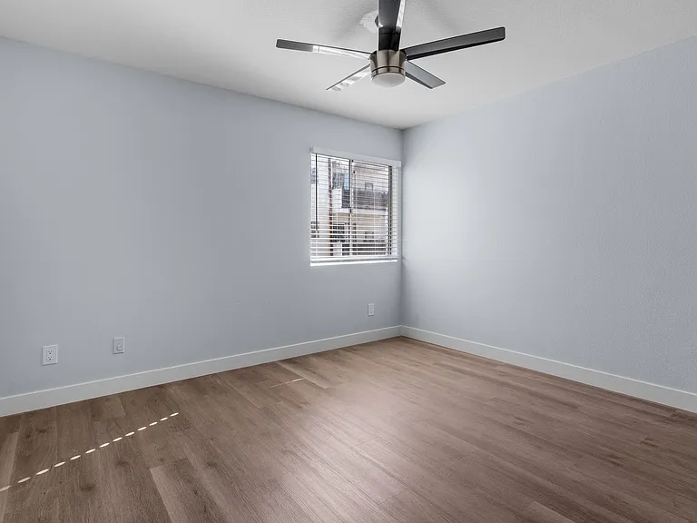 273 South Bonnie Brae — Photo 16