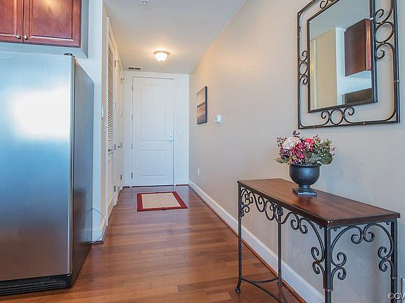 2nd image of 301 Virginia St #U1011