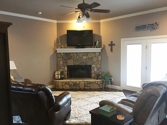 4th image of 1530 Cordoba Ln