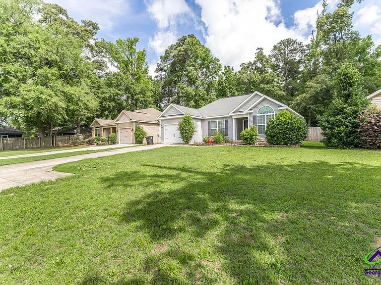 510 Leisure Lake Dr — Photo 3