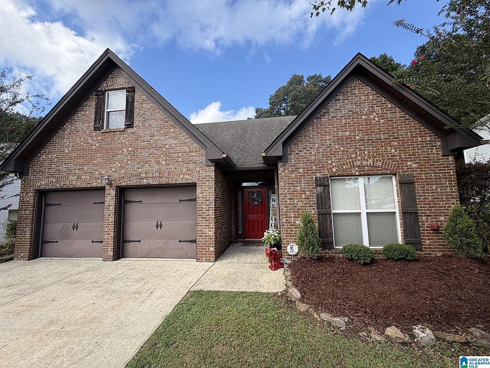 1st image of 932 Valley Cir