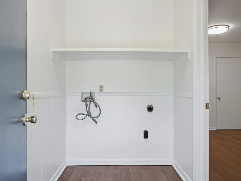 316 Lorna Dr #B — Photo 27
