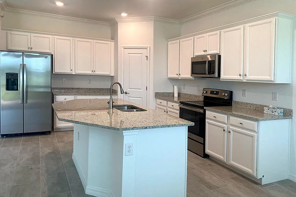 24237 Spartina Dr — Photo 3