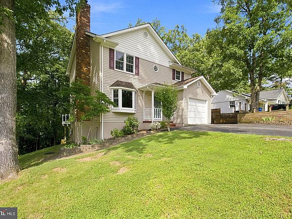 4th image of 11830 Rutherford Dr