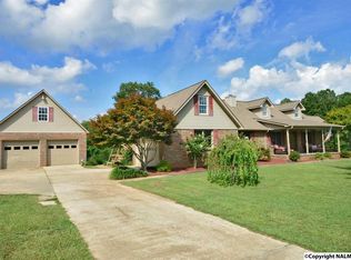 2017 Vaughn Bridge Rd, Hartselle, AL 35640