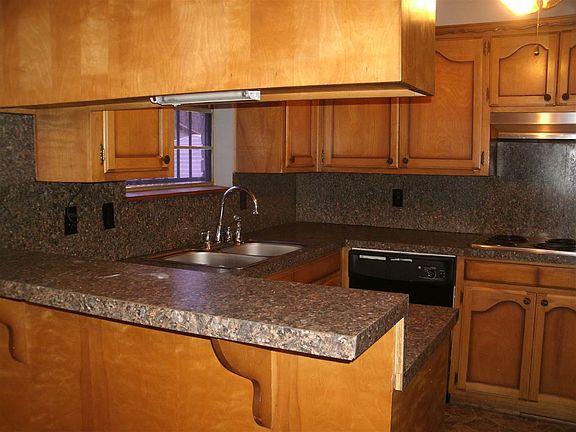 2nd image of 3316 Tanglewood Dr