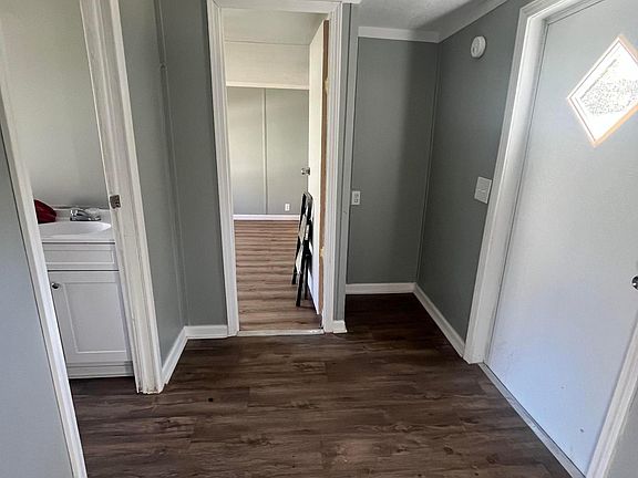 4th image of 805 Soperton Ave #12