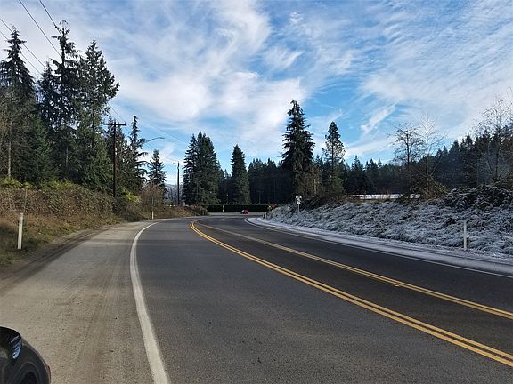 4th image of 10630 Mountain Loop Hwy